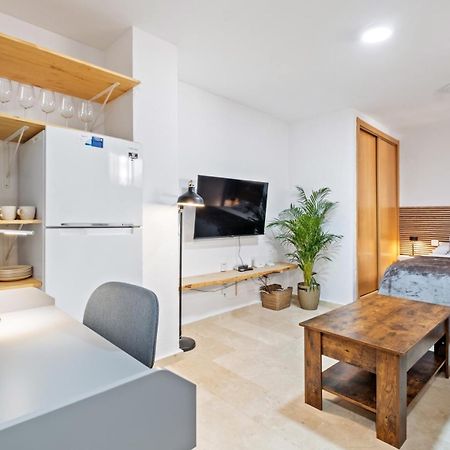 Modern And Comfortable Studio مالقة المظهر الخارجي الصورة