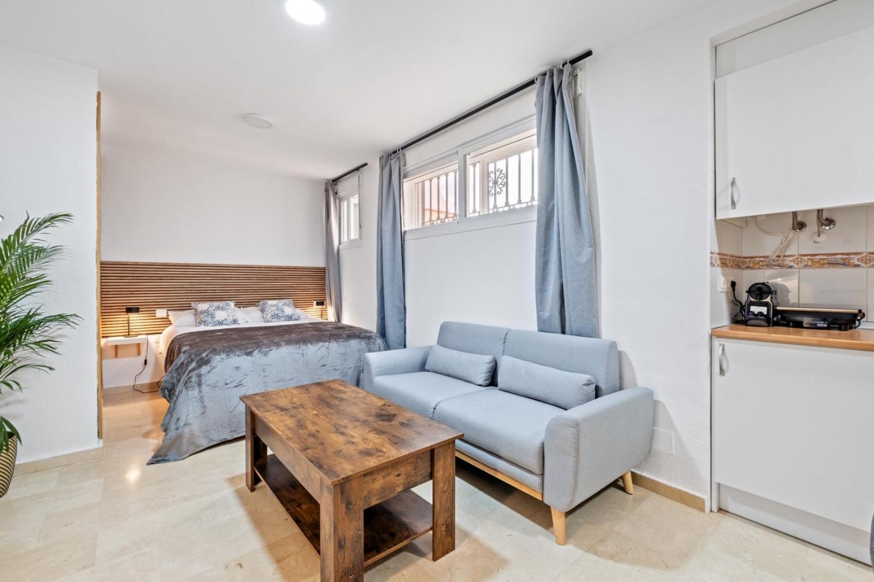 Modern And Comfortable Studio مالقة المظهر الخارجي الصورة