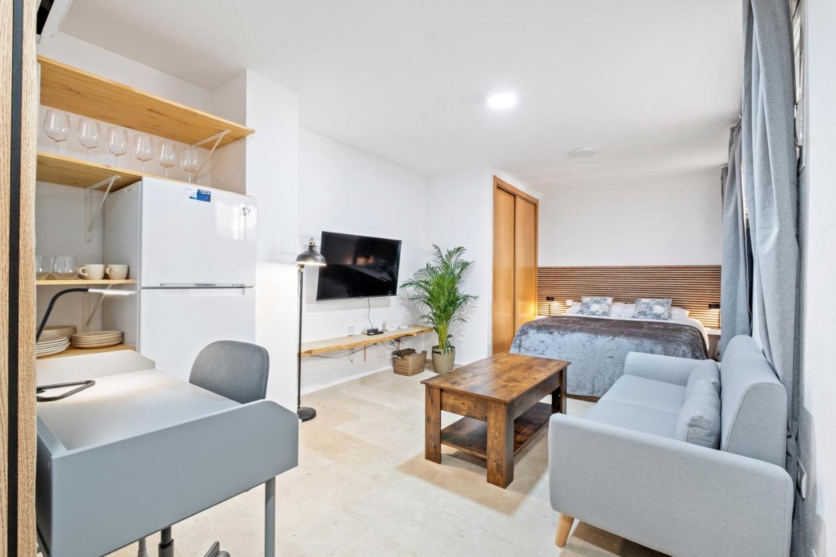 Modern And Comfortable Studio مالقة المظهر الخارجي الصورة
